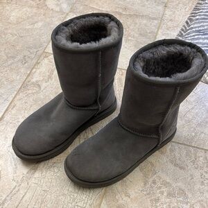 UGG Classic Short Boots